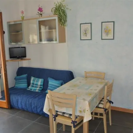 Comfortable Vacation Retreat In A Area Διαμέρισμα *