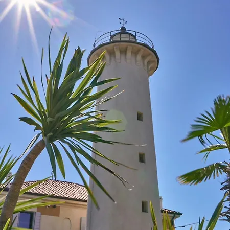 Comfortable Vacation Retreat In A Area Διαμέρισμα
